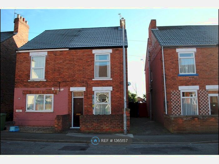 2 Bedroom Semi-Detached House To Rent In Victoria Road, Ashby, Scunthorpe, DN16