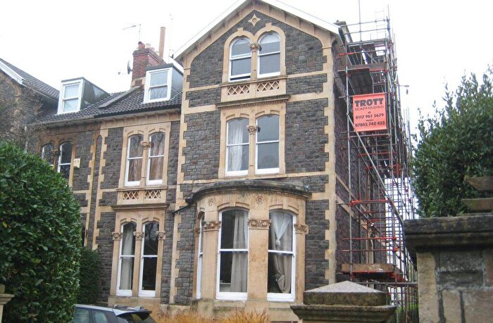 4 Bedroom Flat To Rent In Elmdale Road, Ground Floor –, BS8