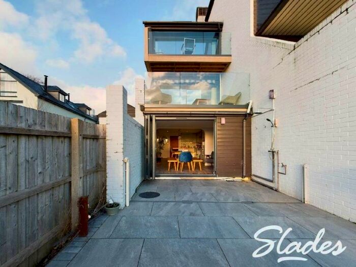 3 Bedroom Town House To Rent In Smugglers Reach, Mudeford, Christchurch, BH23