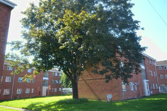 2 Bedroom Flat To Rent In Rifford Road, Exeter, EX2