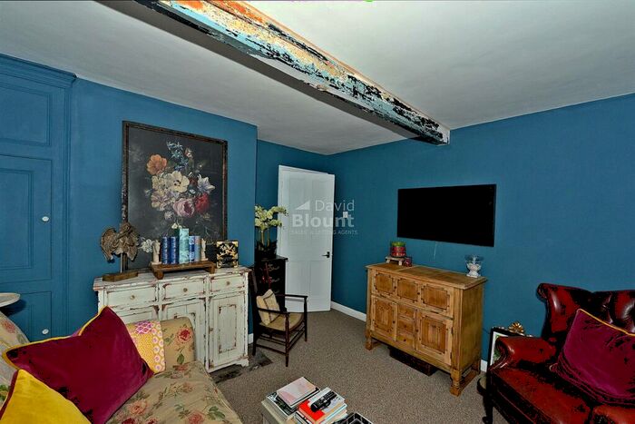2 Bedroom Cottage For Sale In High Street, Mansfield Woodhouse, NG19