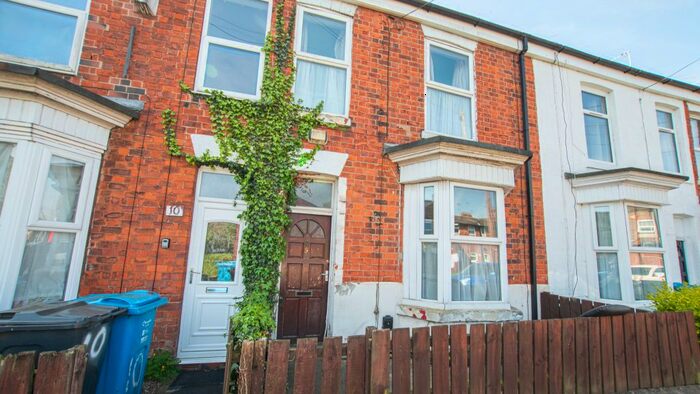 3 Bedroom Terraced House To Rent In Newland Avenue, Hull, HU5