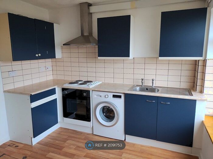 3 Bedroom Detached House To Rent In Ashcroft Road, Luton, LU2