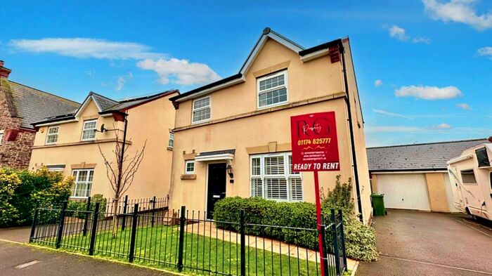 4 Bedroom Detached House To Rent In Badger Road, Thornbury, BS35