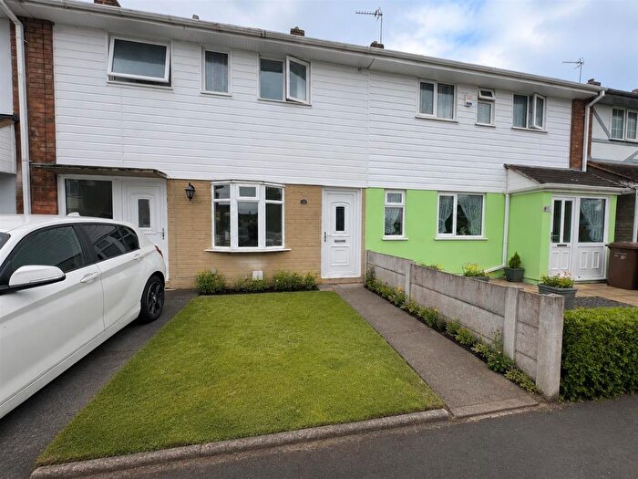 3 Bedroom Terraced House To Rent In Matlock Close, Bloxwich Walsall, WS3