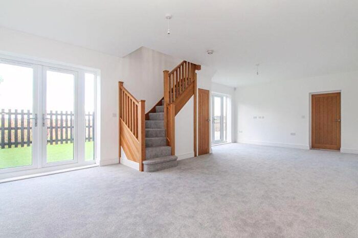 4 Bedroom Barn Conversion For Sale In The Coach House, Barford Road, Blunham, MK44