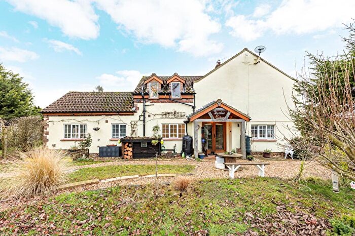 3 Bedroom End Of Terrace House For Sale In West Bilney, PE32