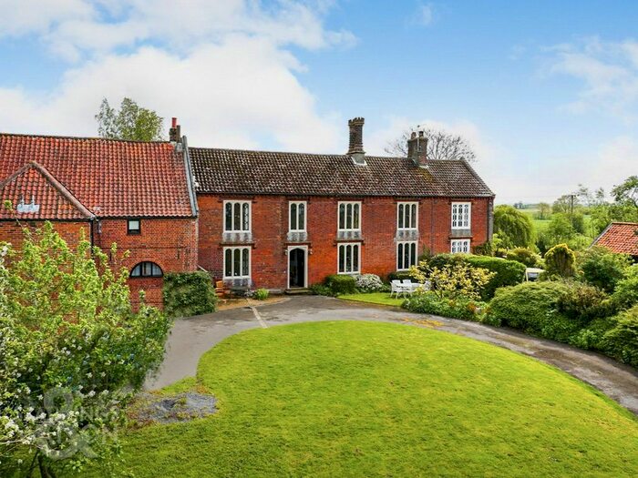 4 Bedroom Terraced House For Sale In School Road, Runham, Great Yarmouth, NR29