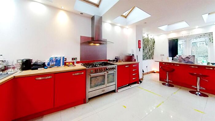 6 Bedroom House To Rent In Heeley Road, Selly Oak, Birmingham, West Midlands, B29