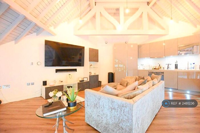 2 Bedroom Flat To Rent In Wycliffe House, Ilford, IG1