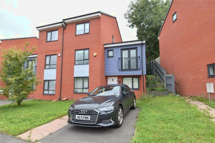 4 Bedroom End Of Terrace House To Rent In Whitlock Grove, Birmingham, West Midlands, B14