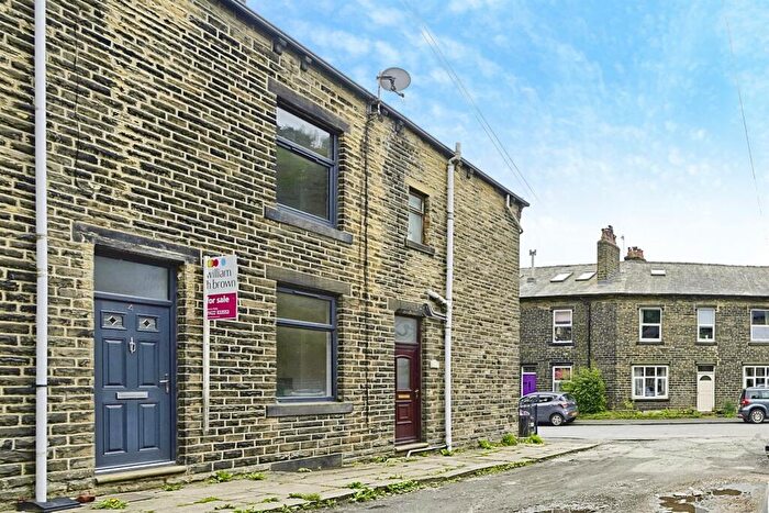3 Bedroom Terraced House For Sale In Stannally Street, Todmorden, OL14