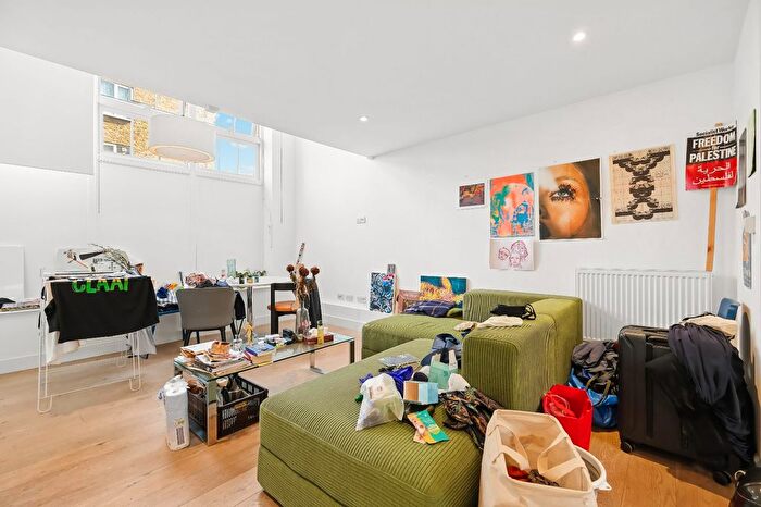 1 Bedroom Flat To Rent In Clyde Square, London, E14