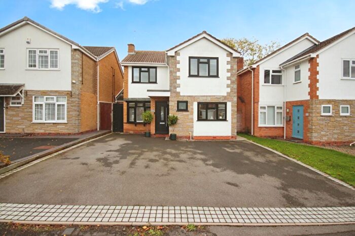 4 Bedroom Detached House For Sale In Kingland Drive, Leamington Spa, Warwickshire, CV32