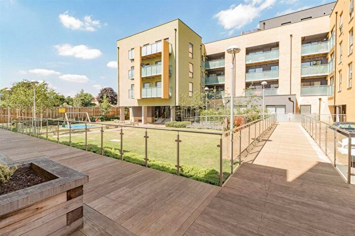 1 Bedroom Flat To Rent In Scenix House, Chigwell Road, South Woodford, E18