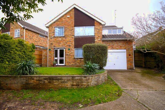 5 Bedroom Detached House To Rent In Sawpit Hill, Hazlemere, HP15
