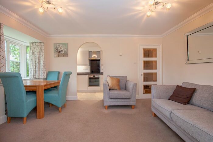 1 Bedroom Flat To Rent In Barton Road, Headington, Oxford, OX3