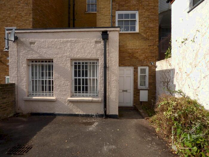 Studio To Rent In Harmer Street, Gravesend, DA12