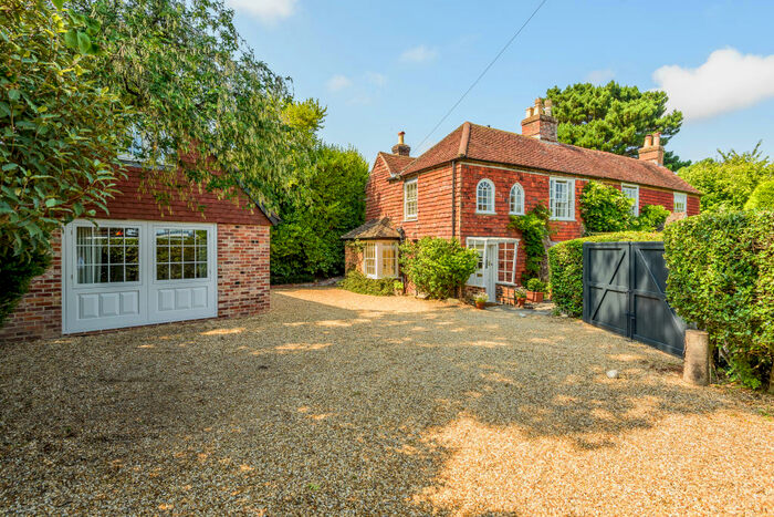 3 Bedroom Cottage To Rent In Kings Saltern Road, Lymington, SO41