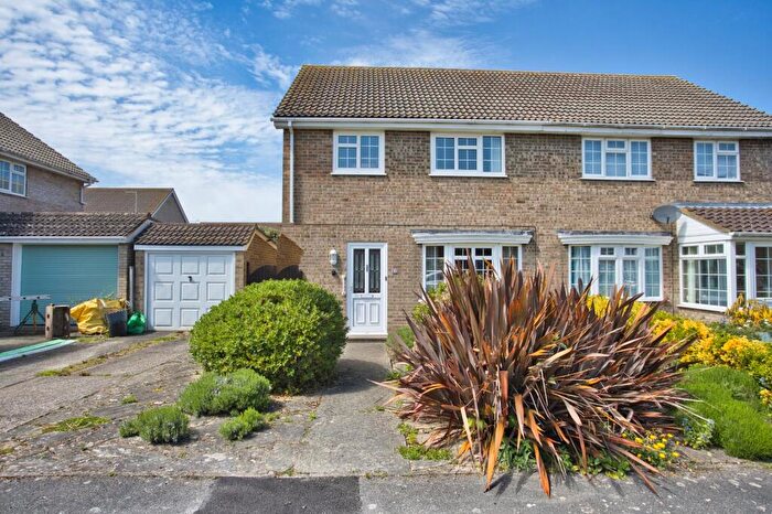 3 Bedroom Semi-Detached House For Sale In Matthews Close, Deal, Kent, CT14