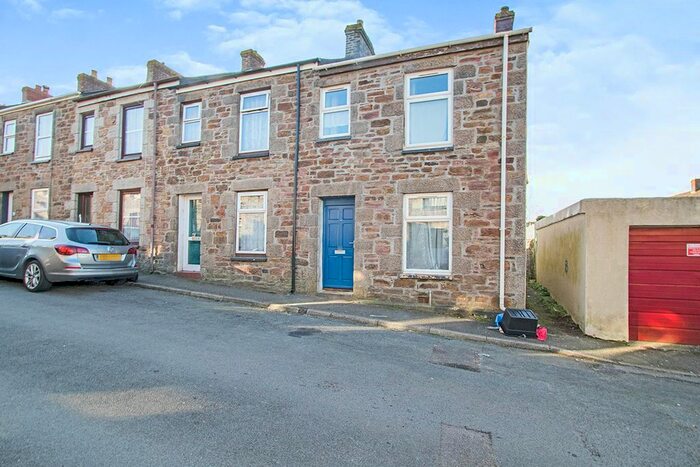 2 Bedroom End Of Terrace House To Rent In Bellevue, Redruth, Cornwall, TR15