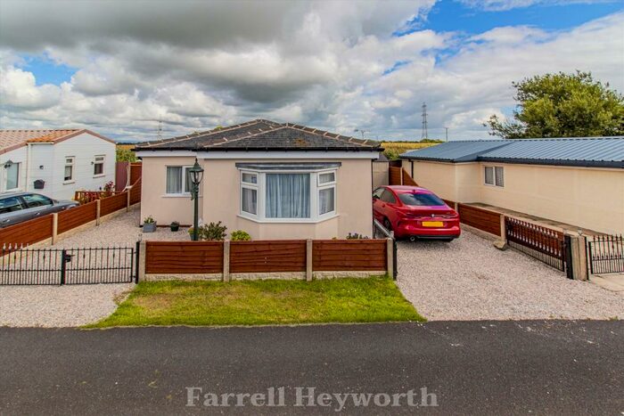 3 Bedroom Property For Sale In Garstang Road, Larbreck, Preston, PR3