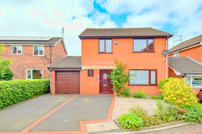 4 Bedroom Detached House For Sale In Ingleton Close, Accrington, Lancashire, BB5