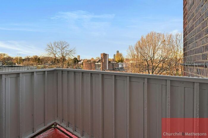 2 Bedroom Flat To Rent In Bromyard Avenue, Acton, W3