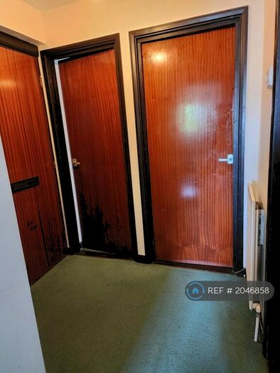 2 Bedroom Flat To Rent In Old Road, Chatham, ME4