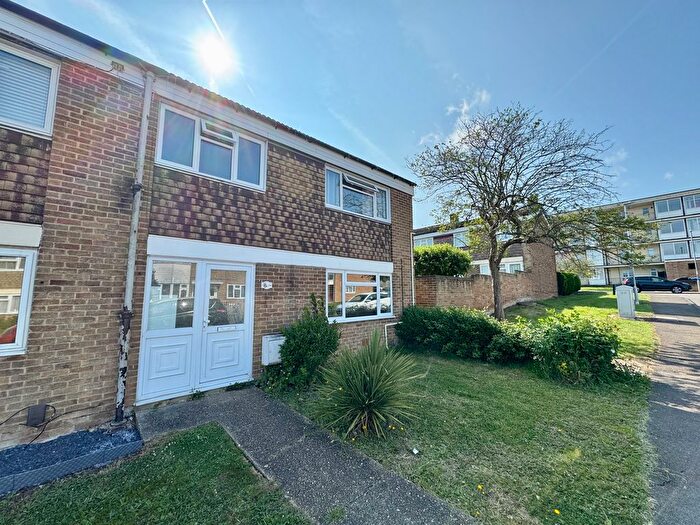 3 Bedroom End Of Terrace House For Sale In Radburn Close, Harlow, CM18