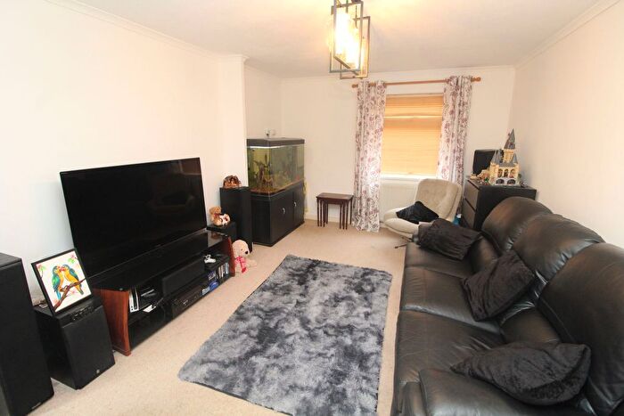 2 Bedroom Terraced House For Sale In Currier Drive, Neath Hill, Milton Keynes, MK14