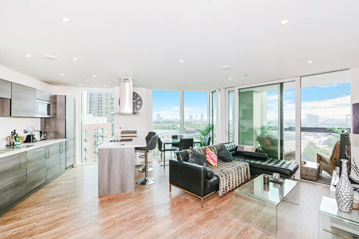 2 Bedroom Apartment To Rent In Ontario Point, Maple Quays, SE16