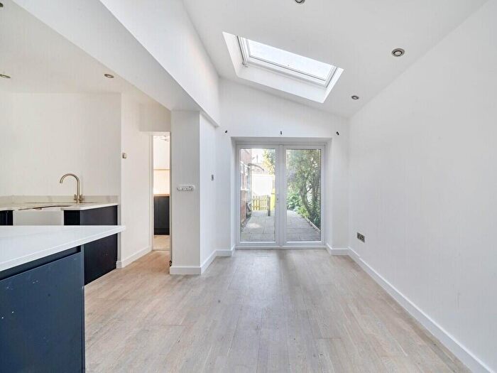 3 Bedroom End Of Terrace House To Rent In Norbins Road, Glastonbury, BA6