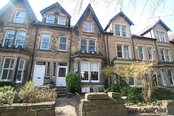 4 Bedroom Flat To Rent In West End Avenue, Harrogate, North Yorkshire, Uk, HG2