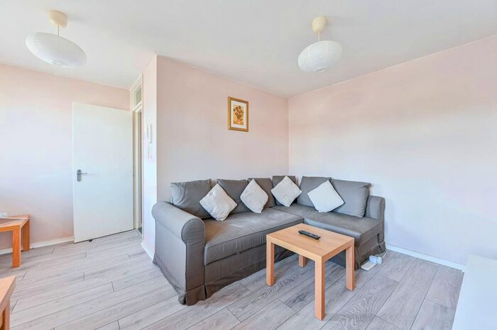 1 Bedroom Flat To Rent In Horsenden Lane North, Perivale, Greenford, UB6