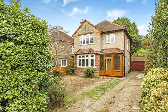 3 Bedroom Detached House For Sale In Nursery Road, Sunbury-On-Thames, TW16