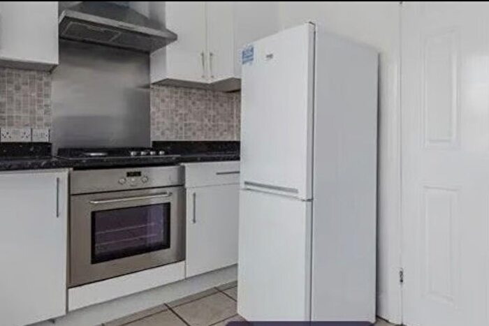 1 Bedroom Flat To Rent In Albert Road, Harrow, Greater London, HA2