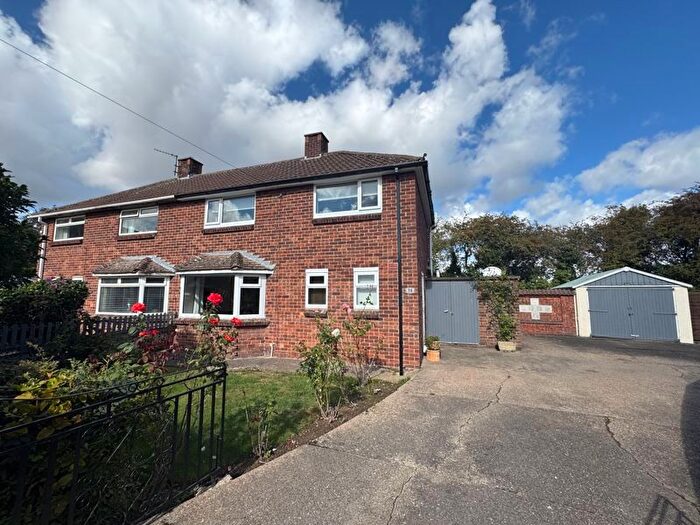 3 Bedroom Semi Detached House For Sale In Holme Avenue, New Waltham, DN36