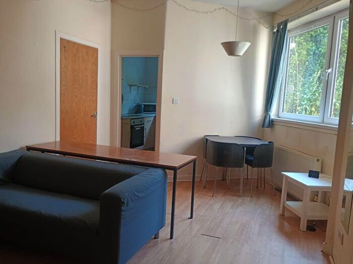 2 Bedroom Flat To Rent In Cowane Street, Stirling, FK8