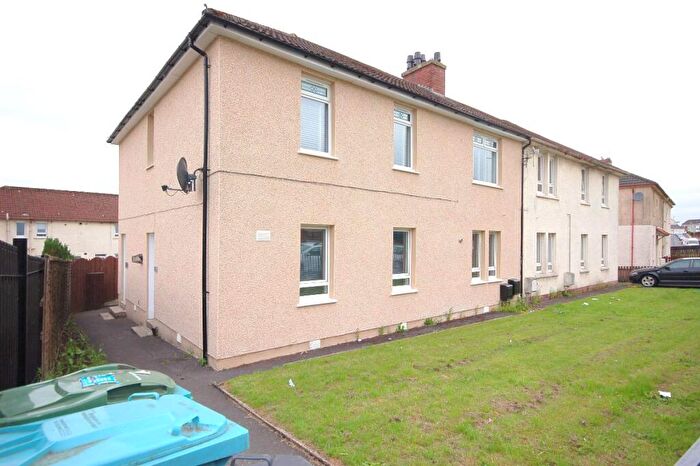 3 Bedroom Flat To Rent In Hamilton Drive, Airdrie, ML6