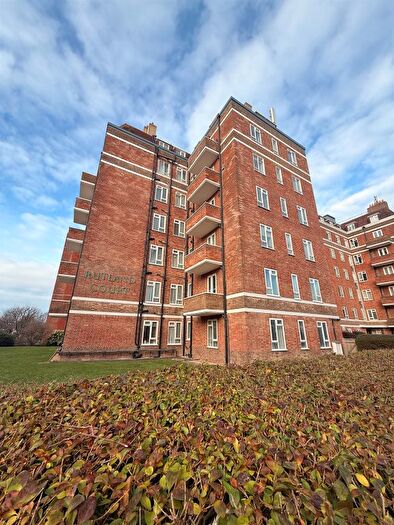 2 Bedroom Flat For Sale In New Church Road, Hove, BN3