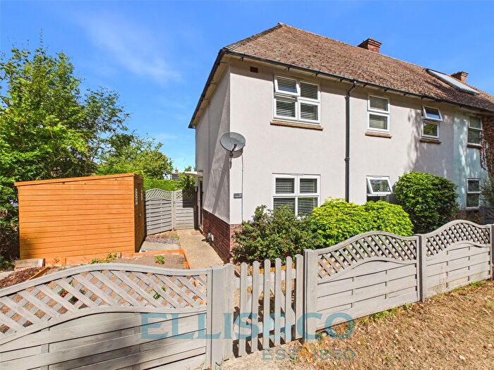 3 Bedroom End Terrace House For Sale In Keyes Gardens, Tonbridge, Kent, TN9