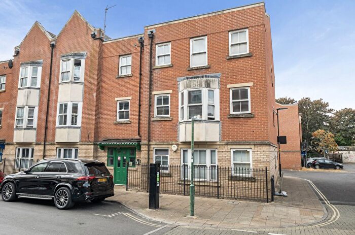 2 Bedroom Flat For Sale In St. Mary Street, Southampton, Hampshire, SO14