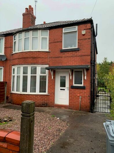 4 Bedroom House To Rent In Colgate Crescent, Manchester, M14