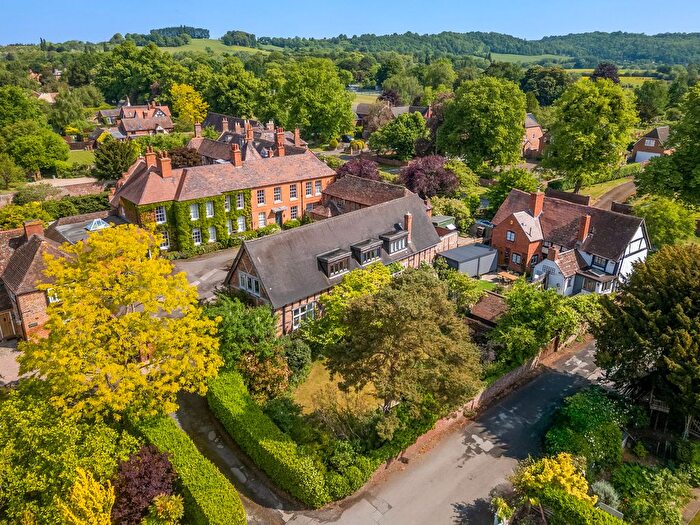 4 Bedroom Barn Conversion For Sale In Coach Drive, Pershore, Worcestershire, WR10