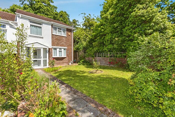 3 Bedroom End Of Terrace House For Sale In Mitford Close, Reading, RG2