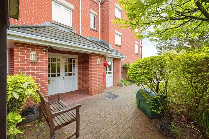 1 Bedroom Flat For Sale In Fairholme Court, Eastleigh, SO50
