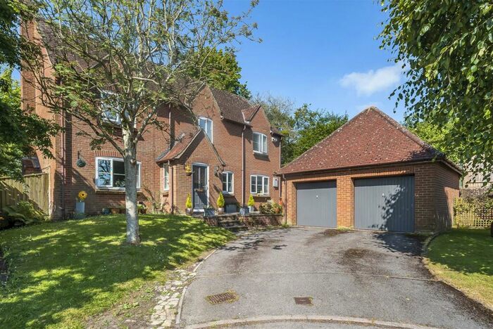 5 Bedroom Detached House For Sale In Bartletts, Great Cheverell, SN10