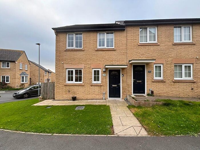 3 Bedroom Semi-Detached House For Sale In Beck Bridge Lane, Allerton, Bradford, BD15