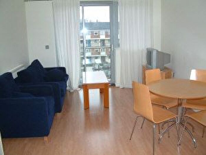 2 Bedroom Flat To Rent In Violet Road, London, E3